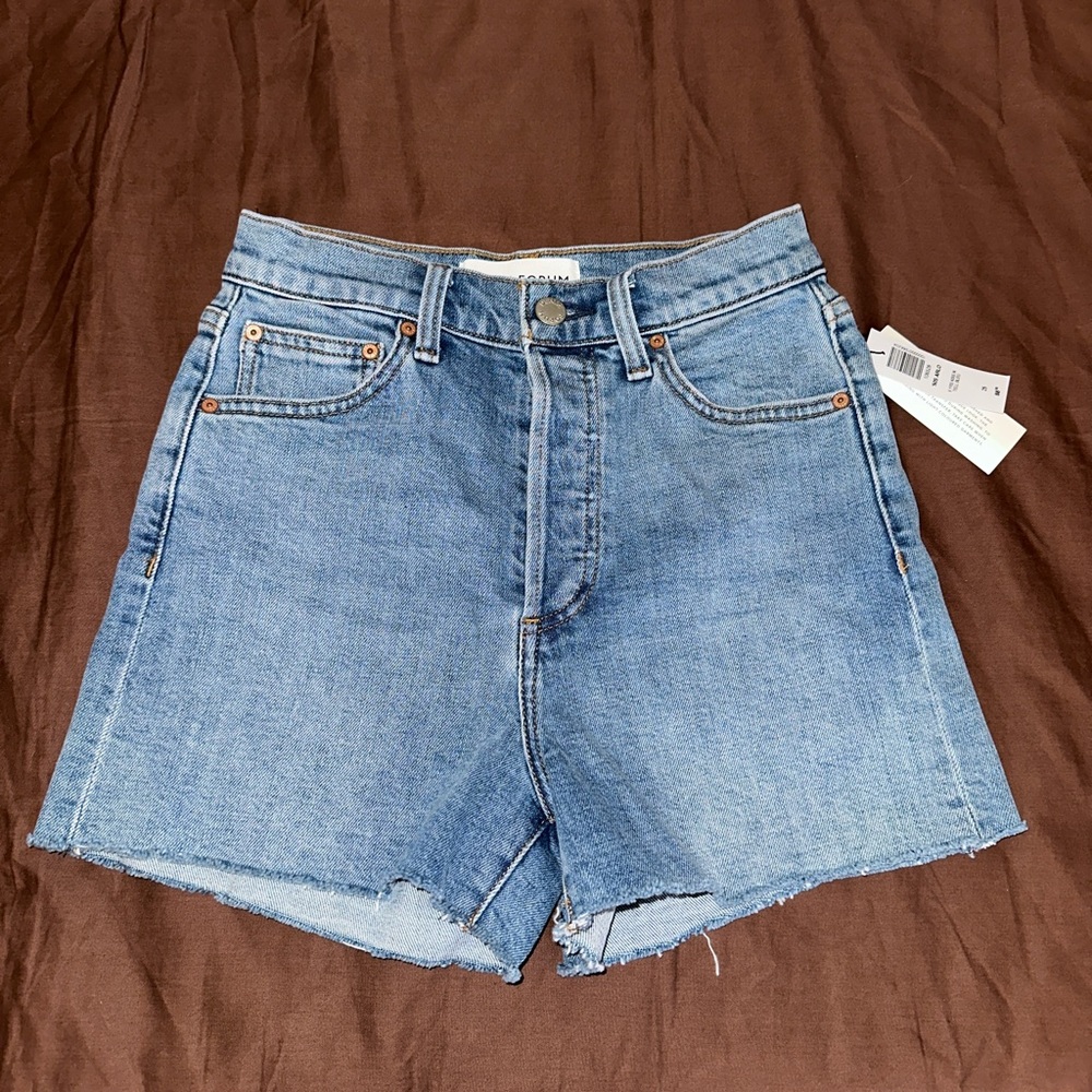 NWT Aritzia Denim Forum Shorts (size 25)